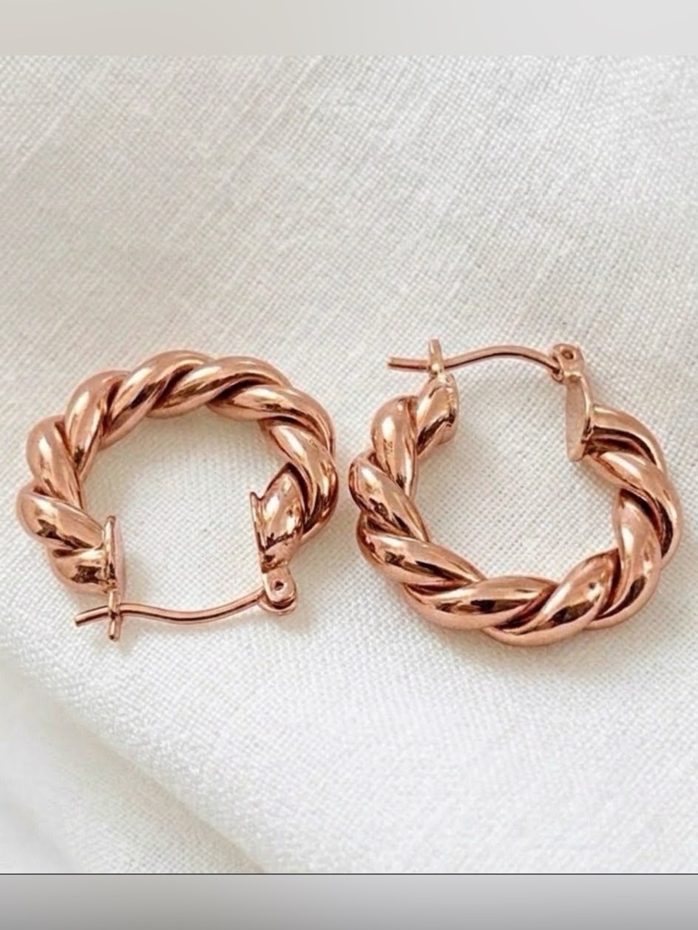 14k-gold-plated Rose Gold women’s 25mm hoop earrings hypoallergenic - CLEARANCE! - Picture 3 of 4